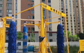 大型通道式巴士洗車機(jī)，廣泛應(yīng)用于城市公交系統(tǒng)。全自動(dòng)洗車機(jī)設(shè)備選林頓，專注清洗，誠(chéng)信服務(wù)每一個(gè)客戶！